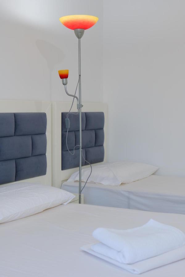 Davide Rooms ซารานเดอ ภายนอก รูปภาพ
