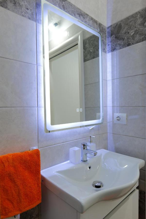Davide Rooms ซารานเดอ ภายนอก รูปภาพ
